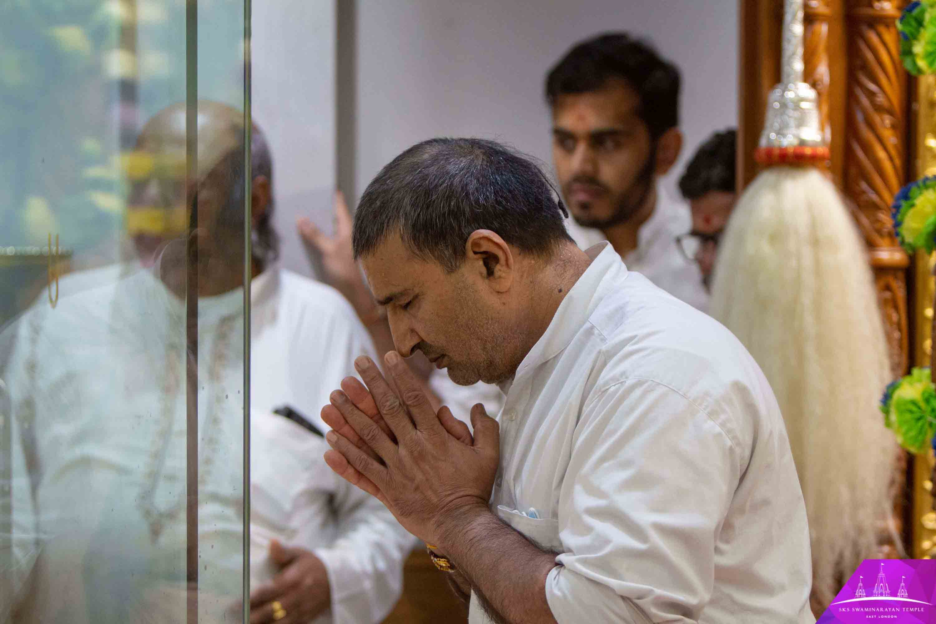 ©1987-2017 SKS Swaminarayan Temple East London